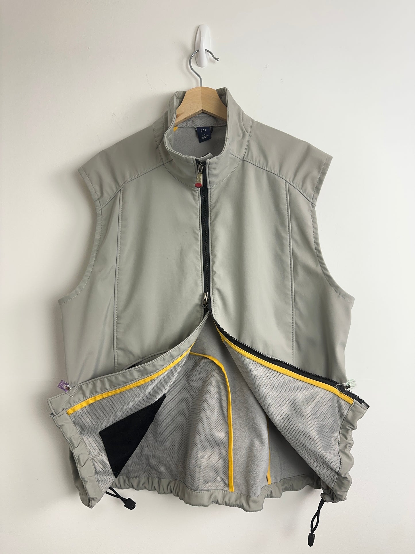 2004 GAP Tech Vest (L)