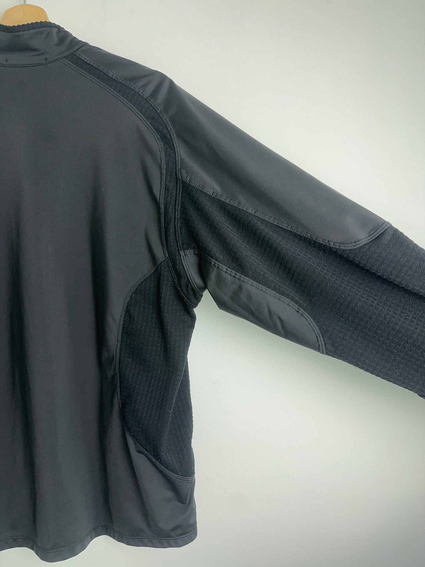 2000’s Nike Sphere Paneled Top (M)
