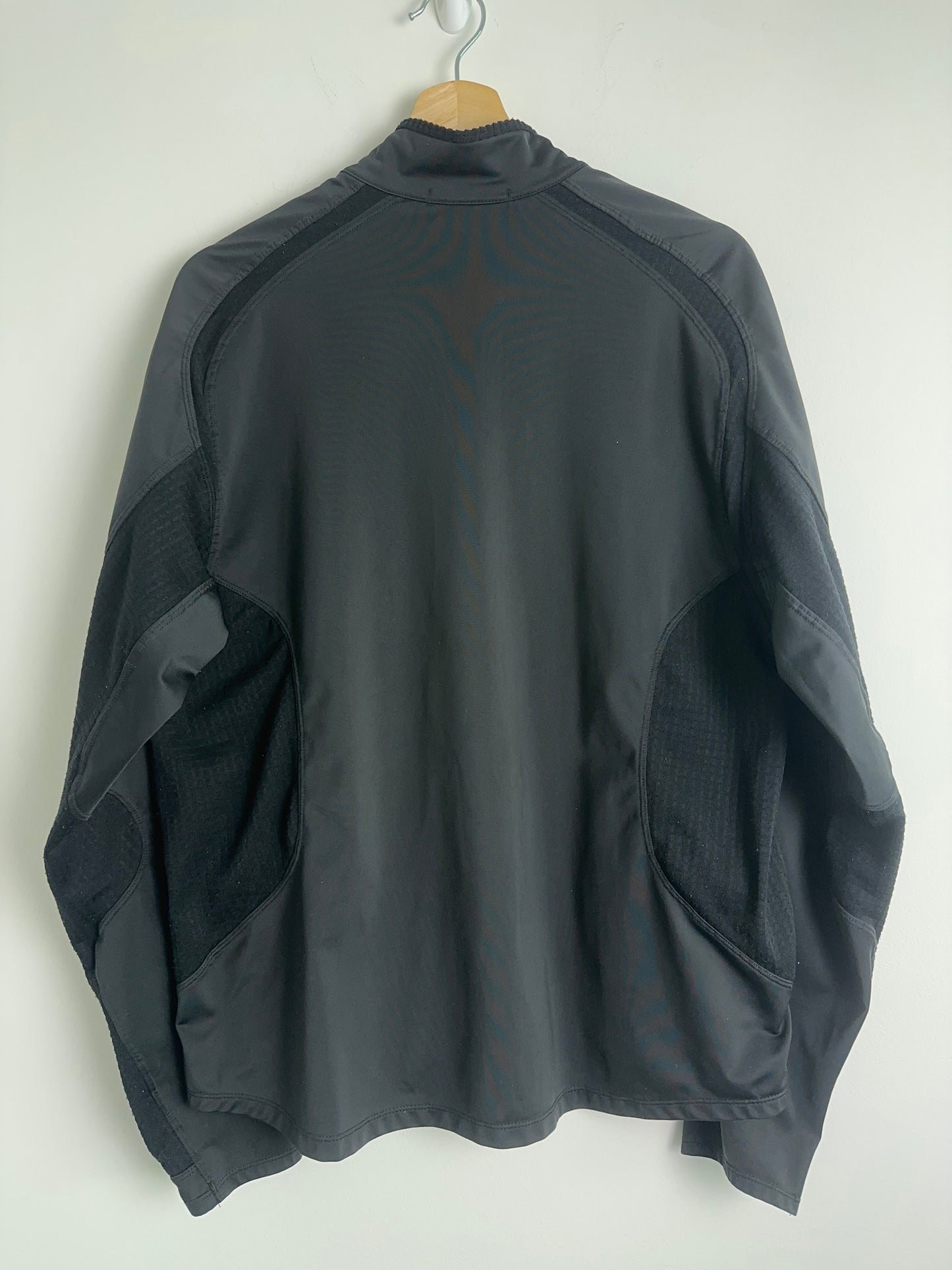 2000’s Nike Sphere Paneled Top (M)