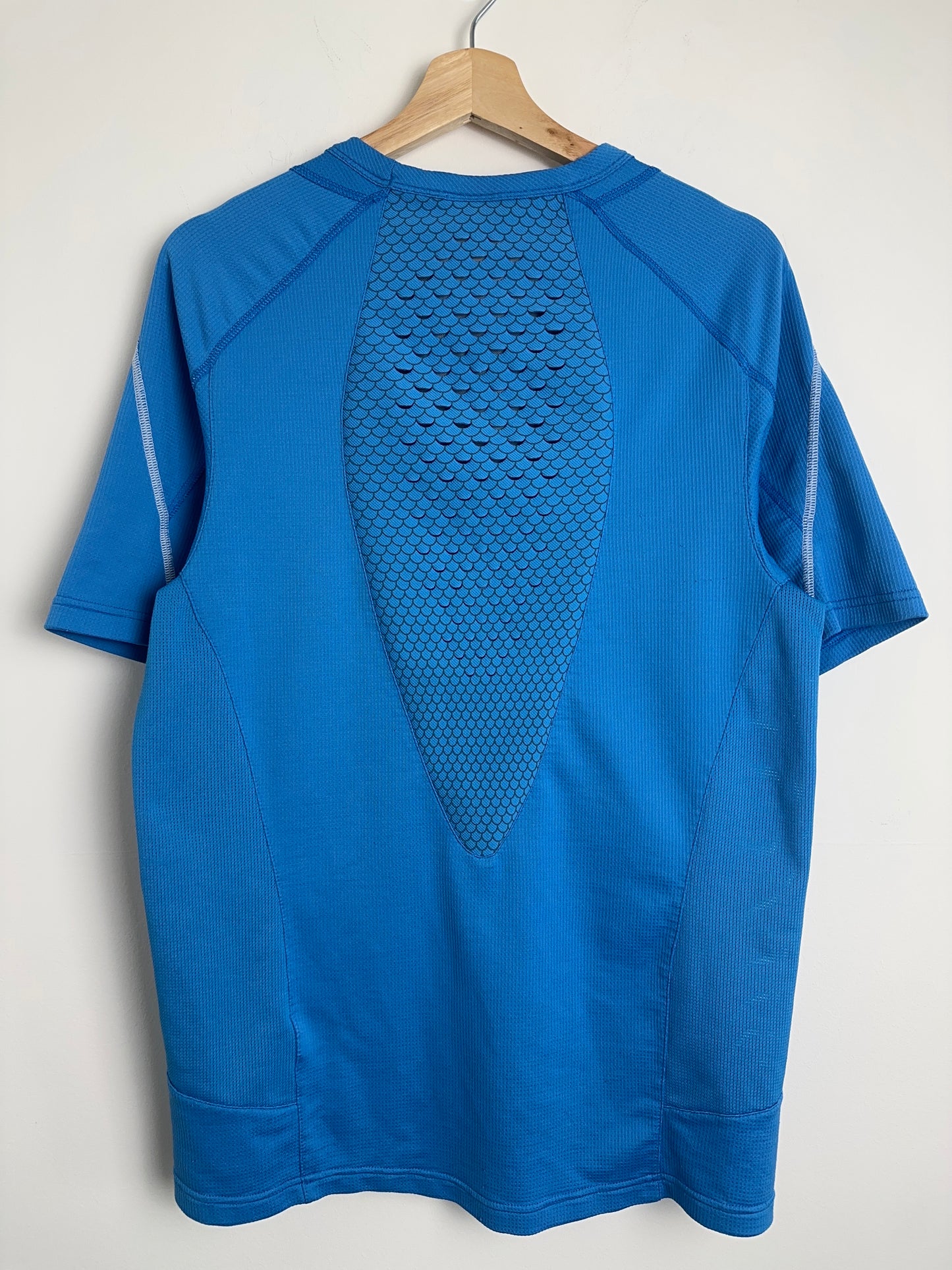 2006 Nike Sphere React Fish Scale Cooling Tee (M)