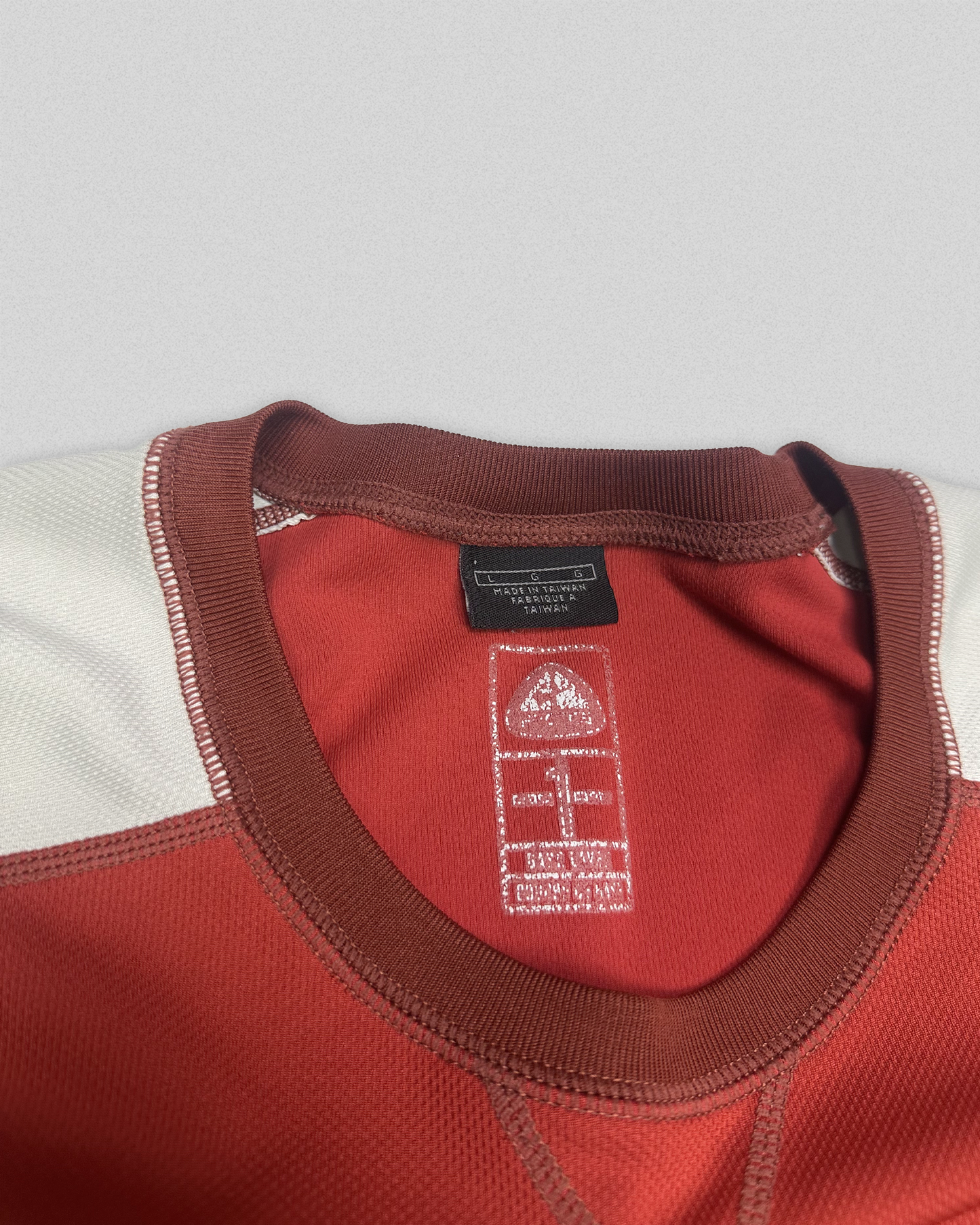 00's Nike ACG Base Layer LS (L)