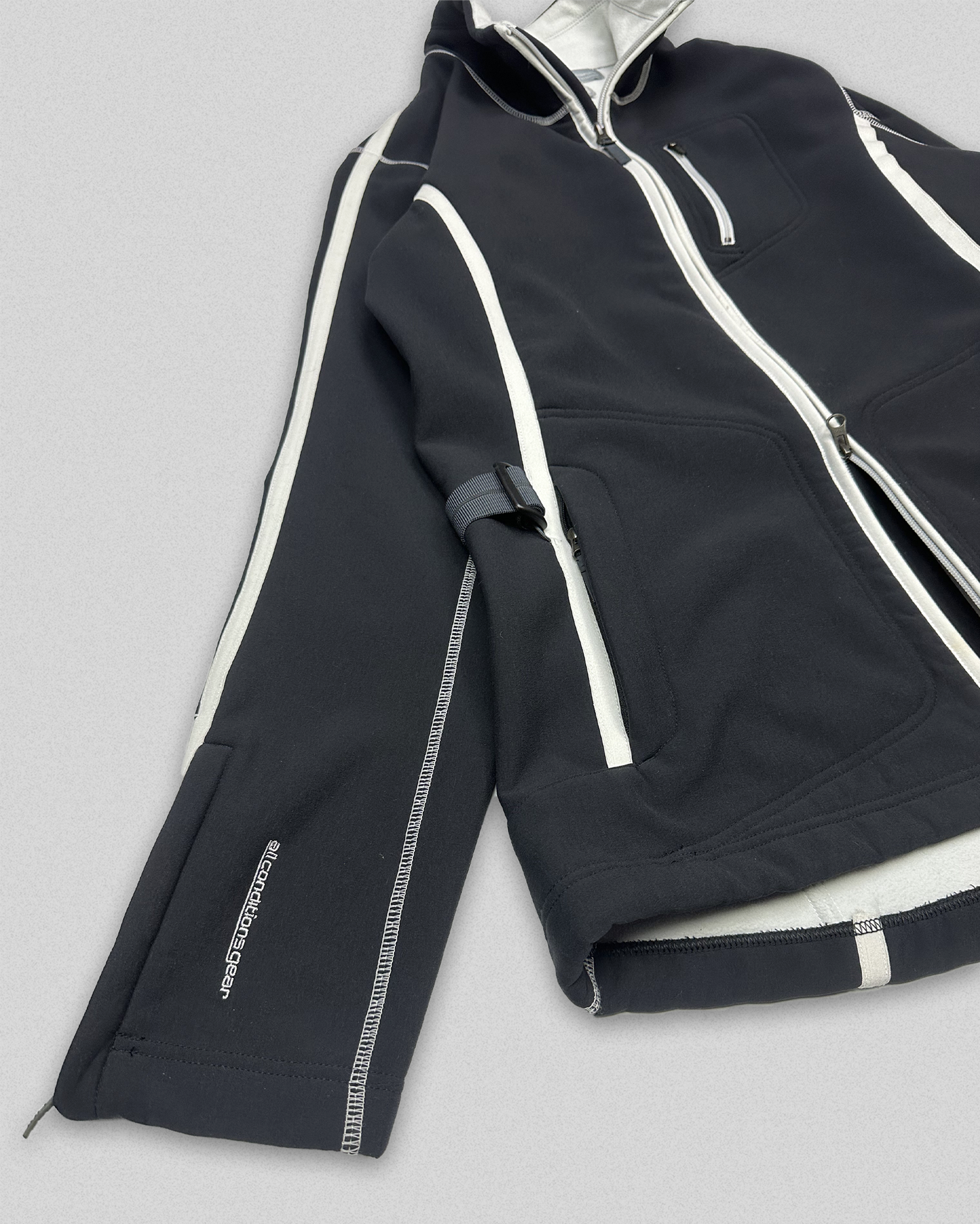 04' Nike ACG Contrast Stitch Softshell (XL)