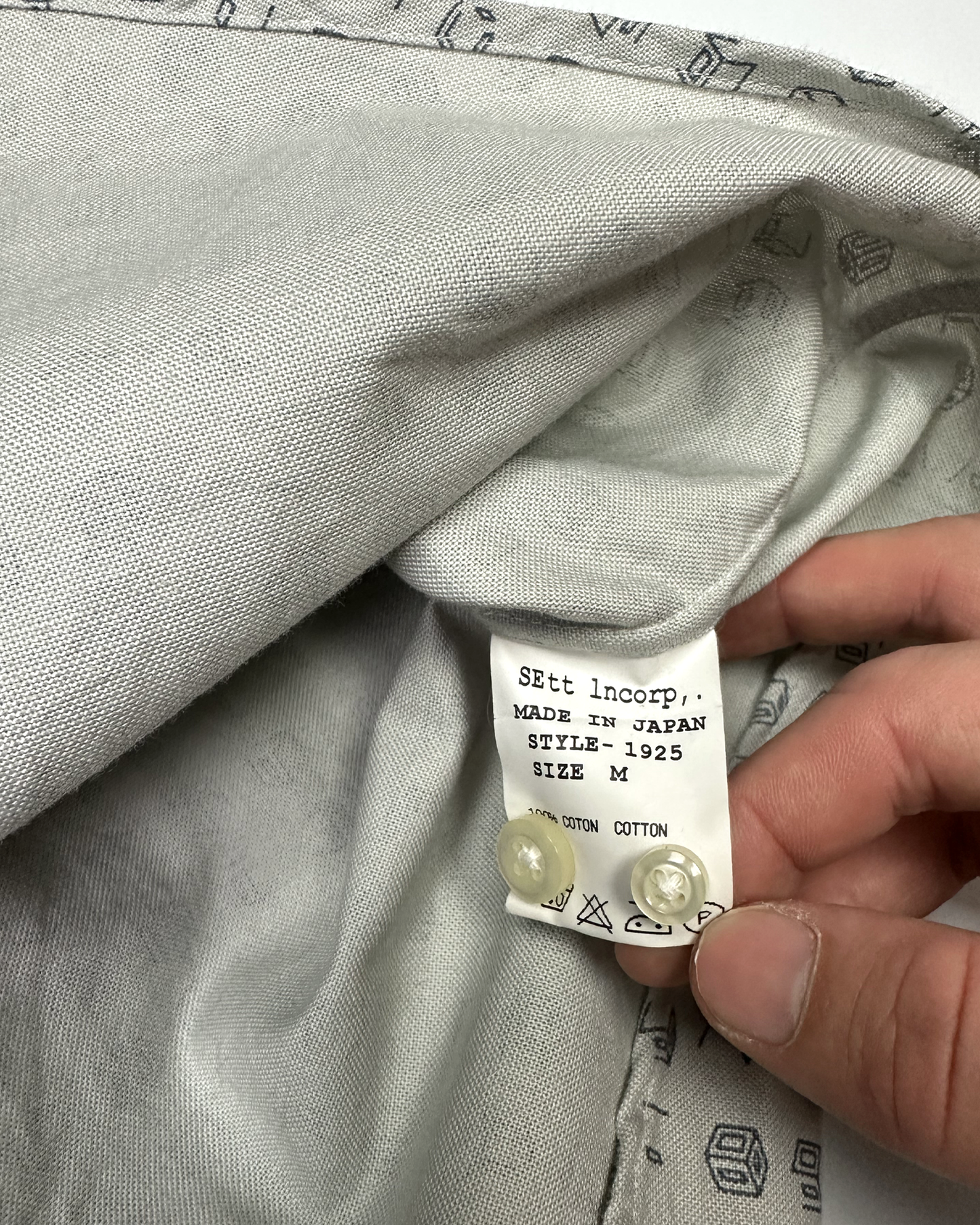 05' General Research Cube Button Down (M)