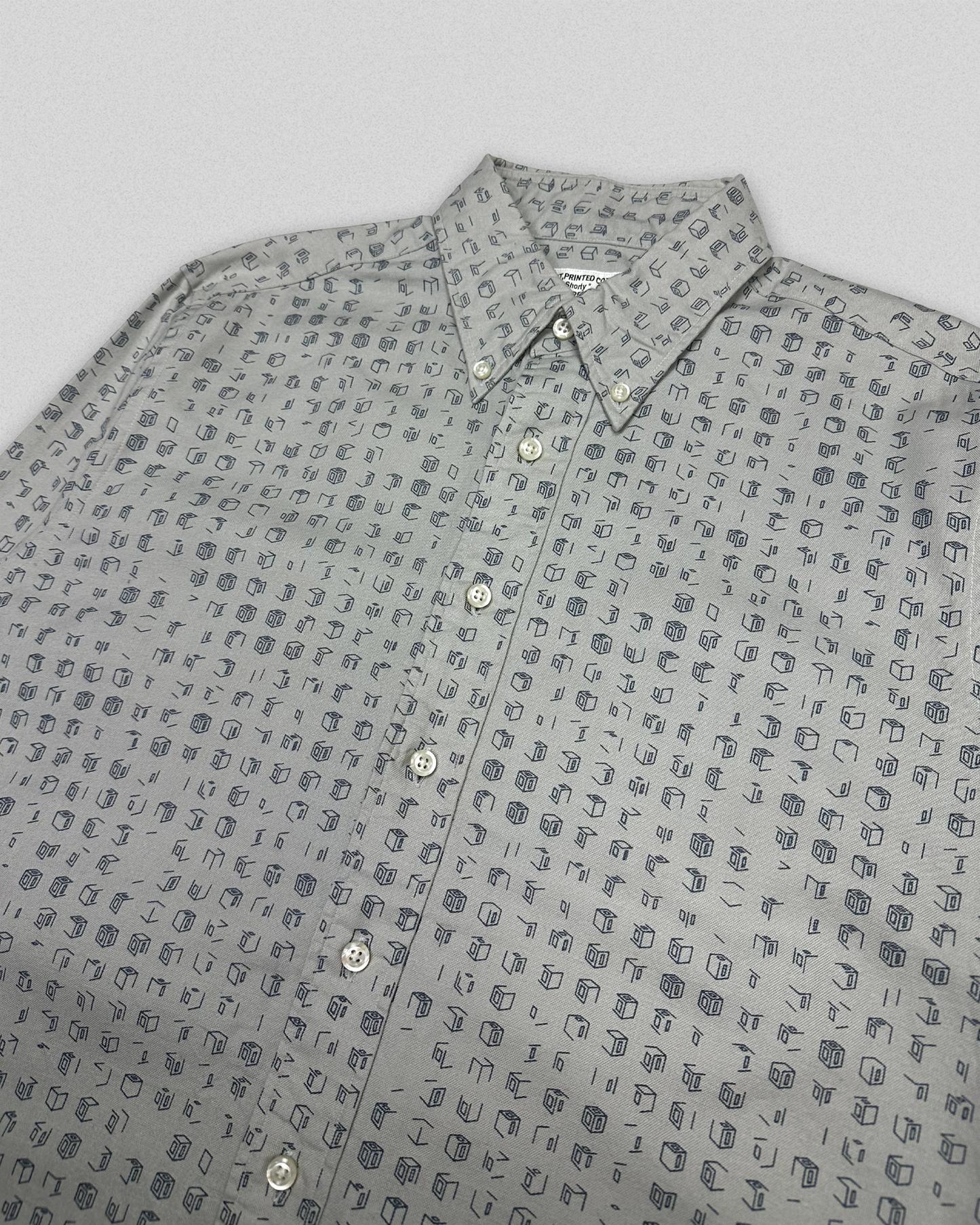05' General Research Cube Button Down (M)