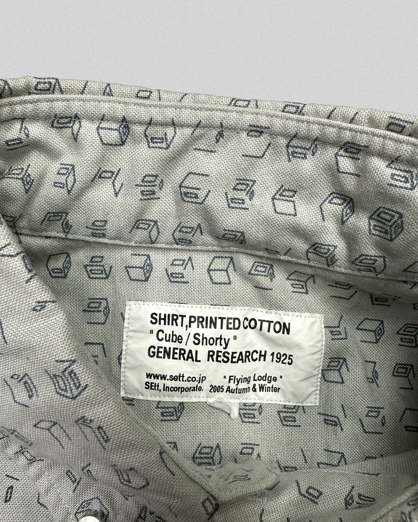 05' General Research Cube Button Down (M)