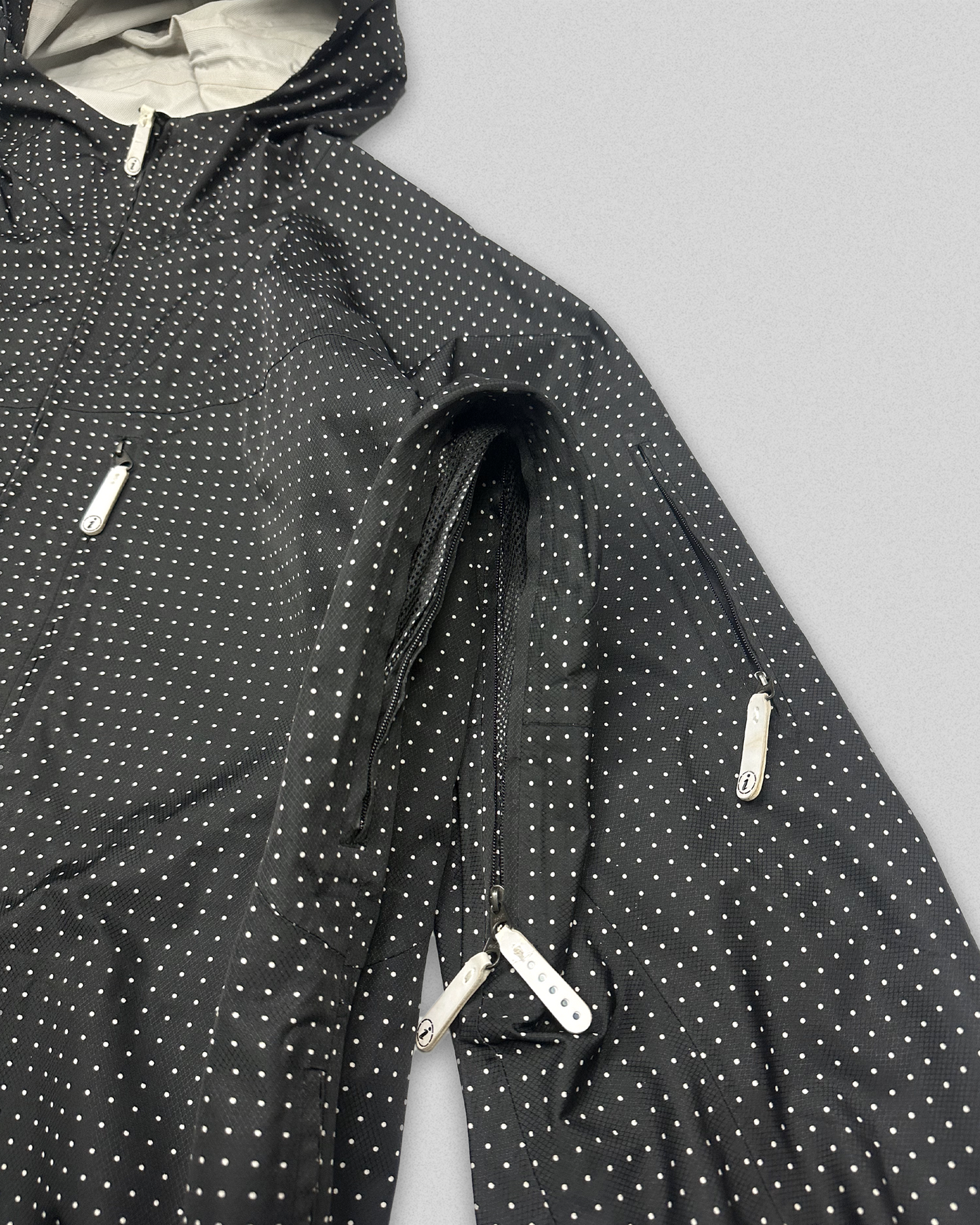 00's Burton Idiom Polka Dot Shell (M)