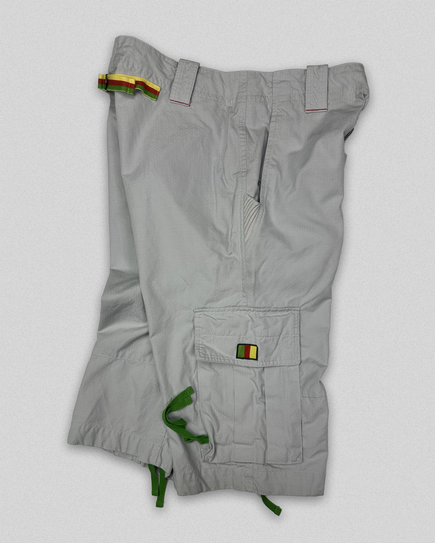 00's Puma Rasta 3/4 Shorts (32)