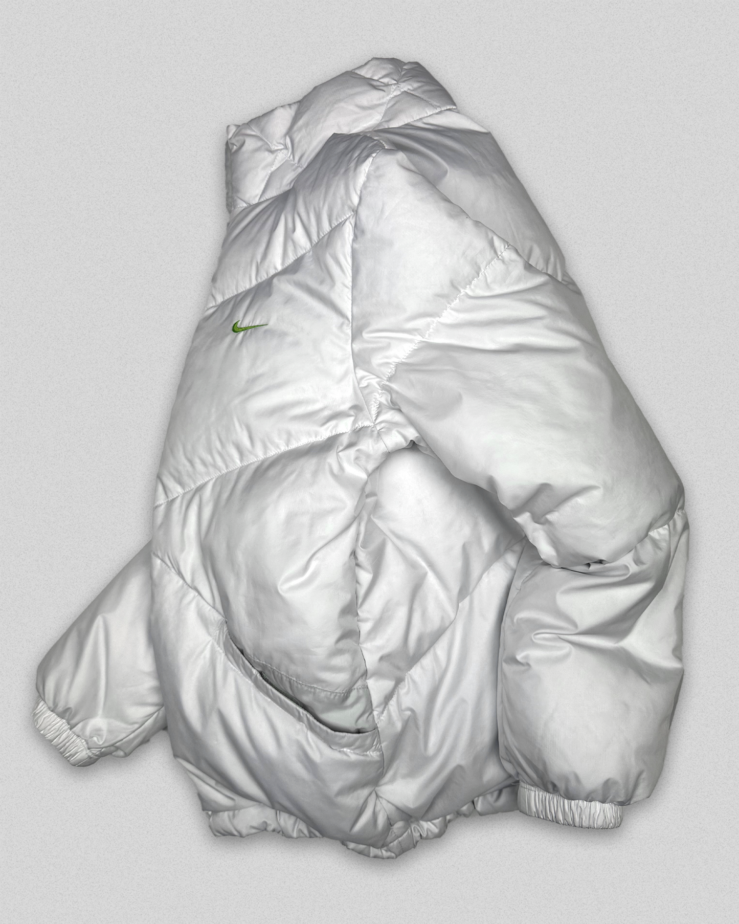 04' Nike Puffer Jacket (M)