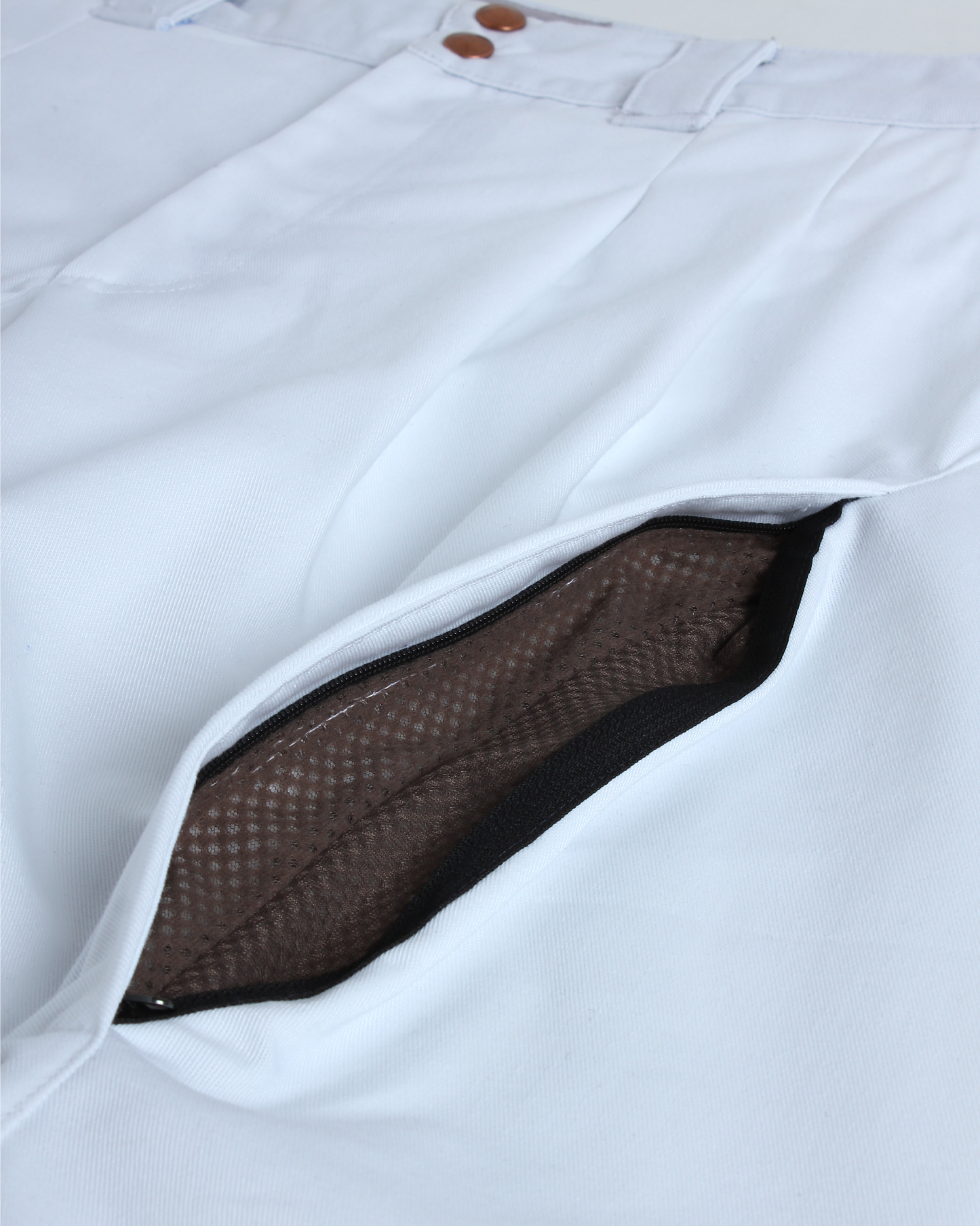 Pleatilated Shorts (White)