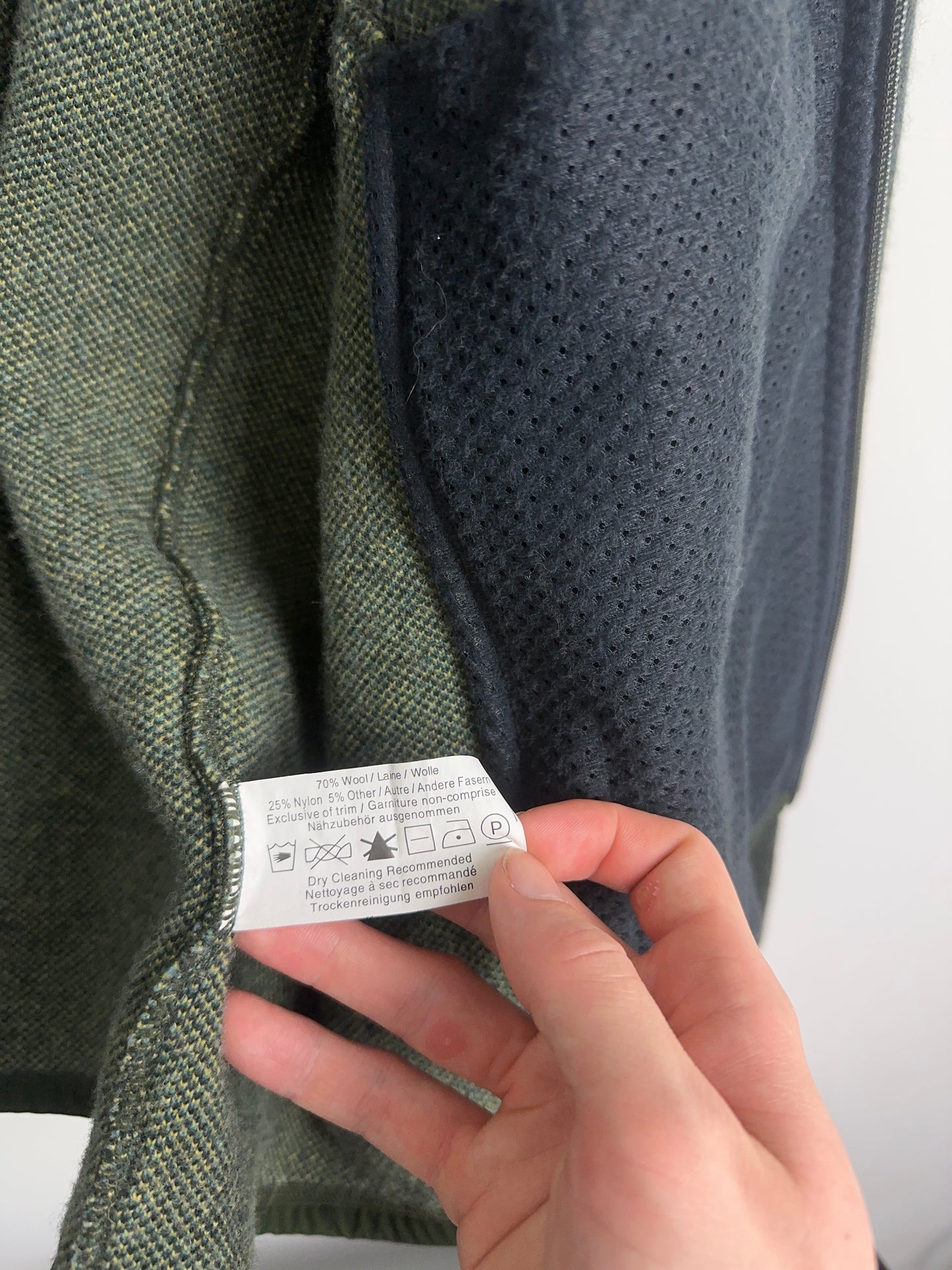 Vintage Arc’teryx Gothic ZipUp (XXL)