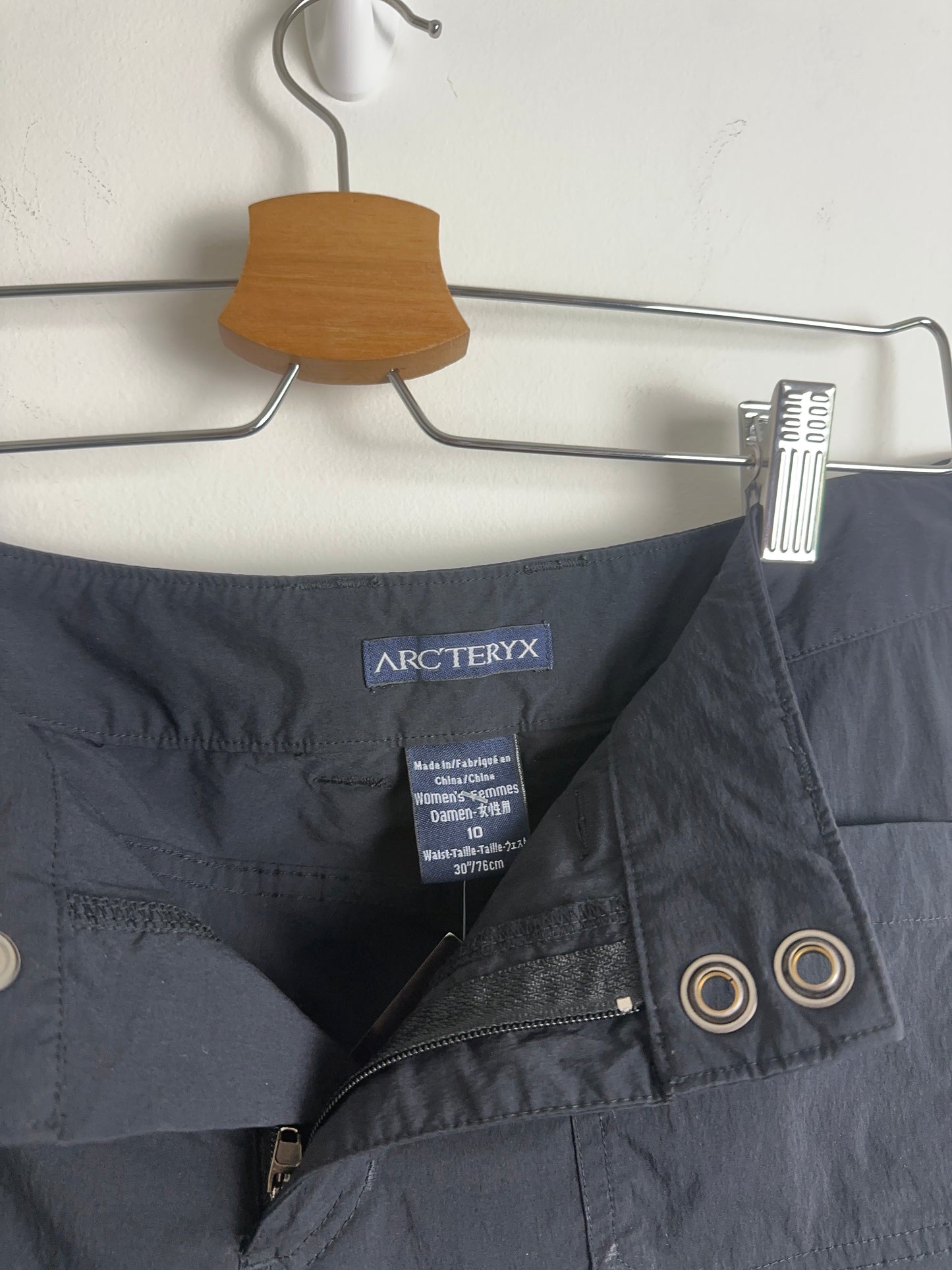 Vintage Arc’teryx Nylon Shorts (10)
