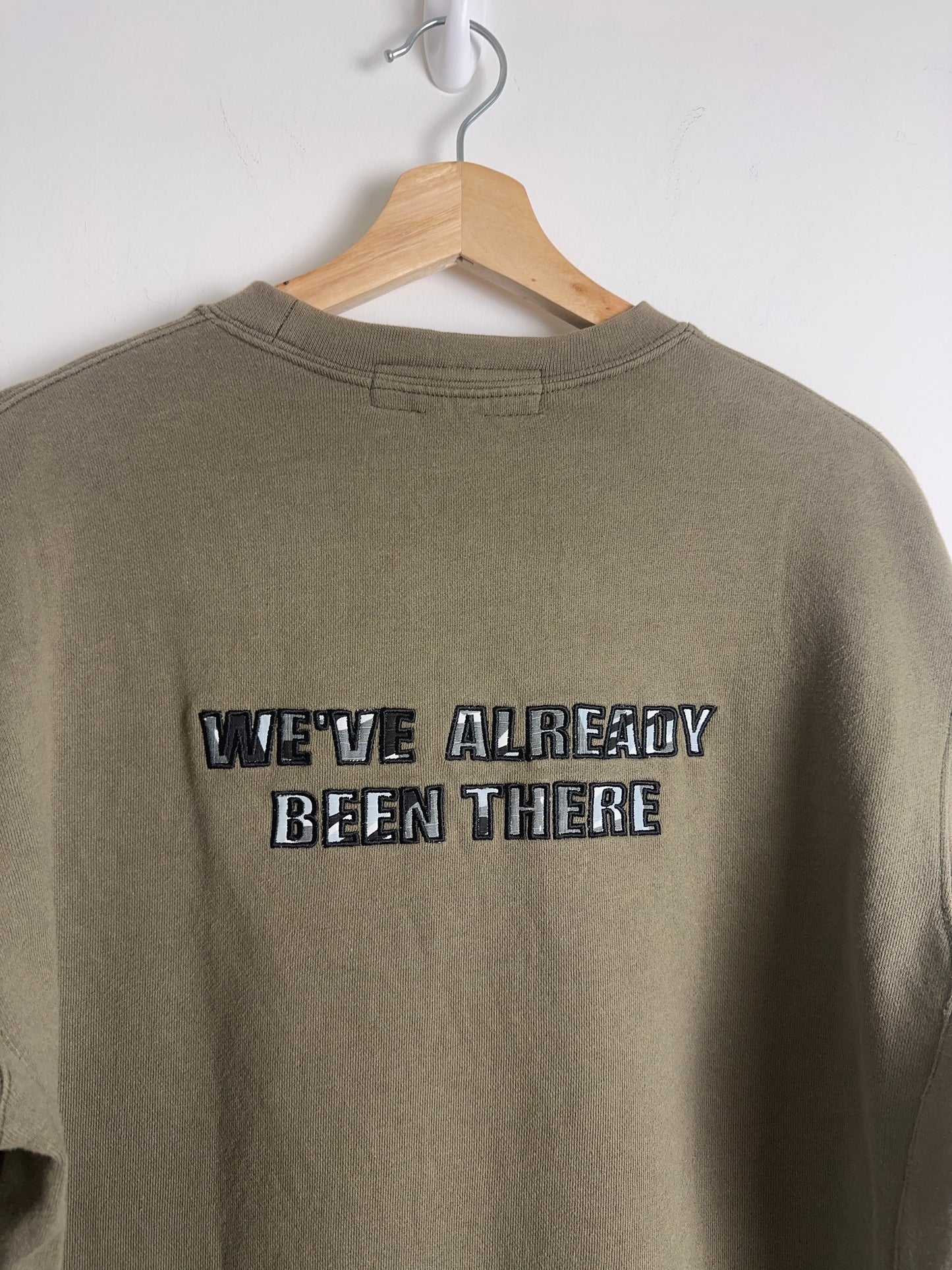2000’s Recon Embroidered Crewneck (L)