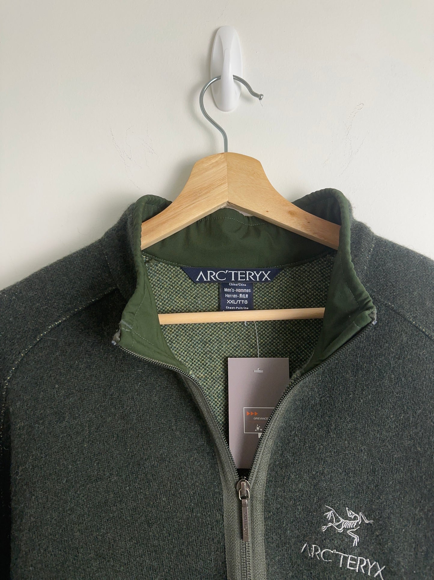 Vintage Arc’teryx Gothic ZipUp (XXL)