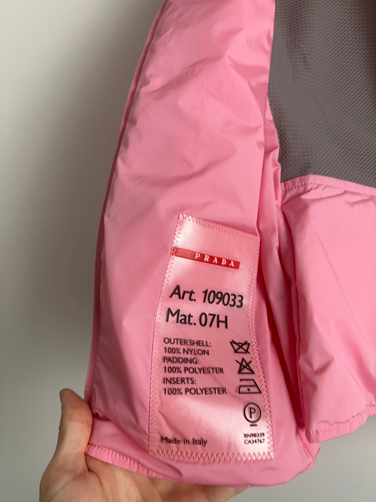 A/W 1999 Prada Sport Utility Vest (42)