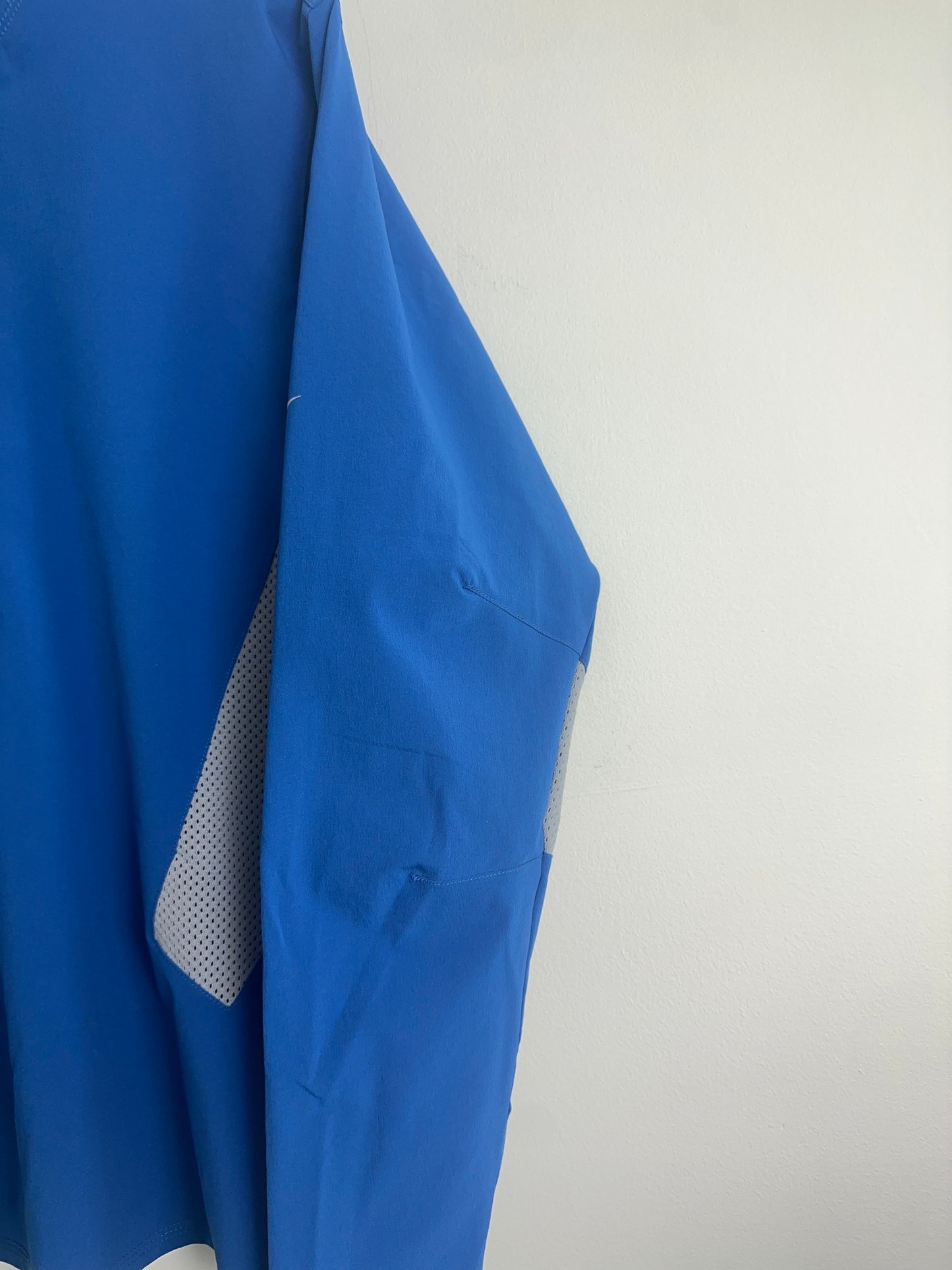 2005 Nike Mesh Paneled Pullover (M)