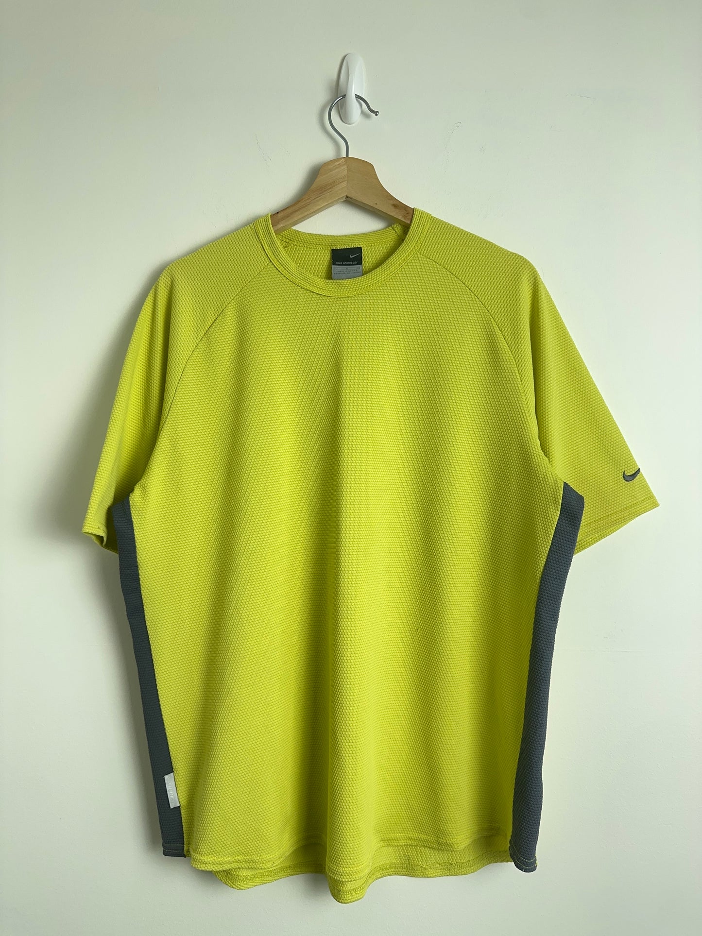 Vintage Nike Sphere Dry Tee (L)