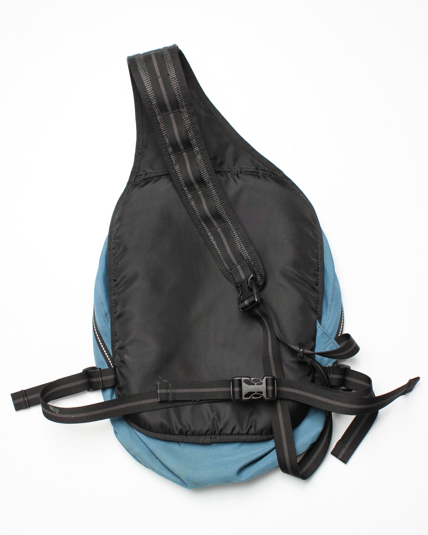 2000's Blurr Sling Bag