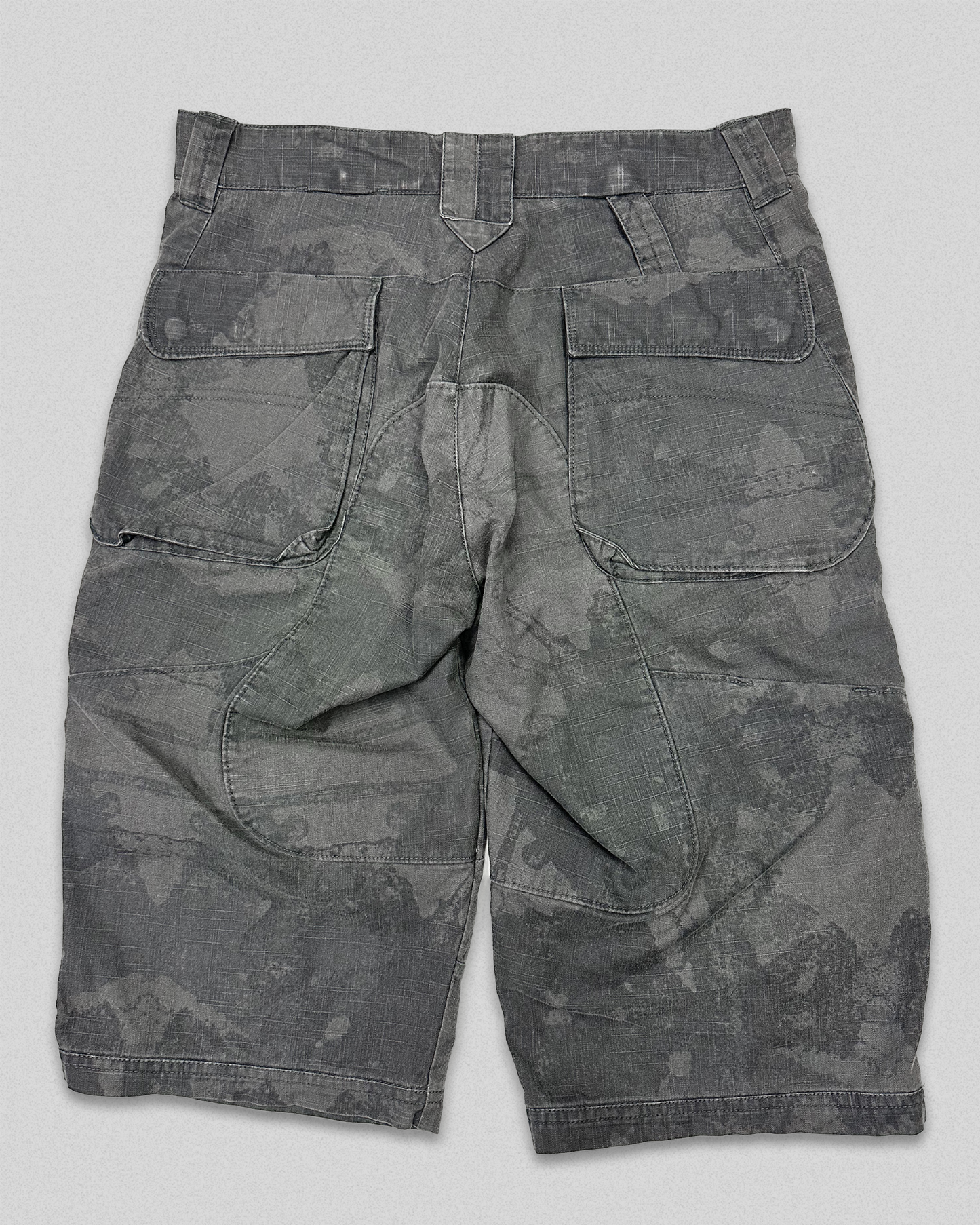 2006 Nike ACG Camo Shorts (M)
