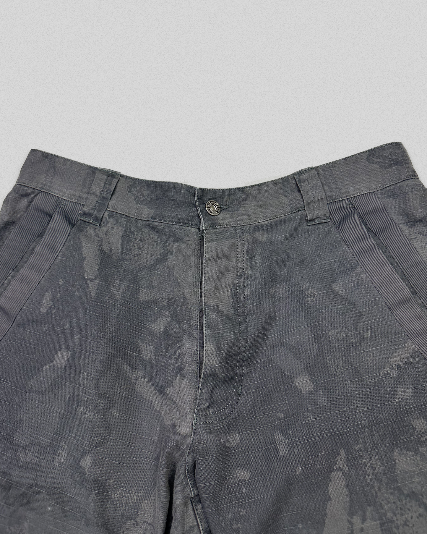 2006 Nike ACG Camo Shorts (M)