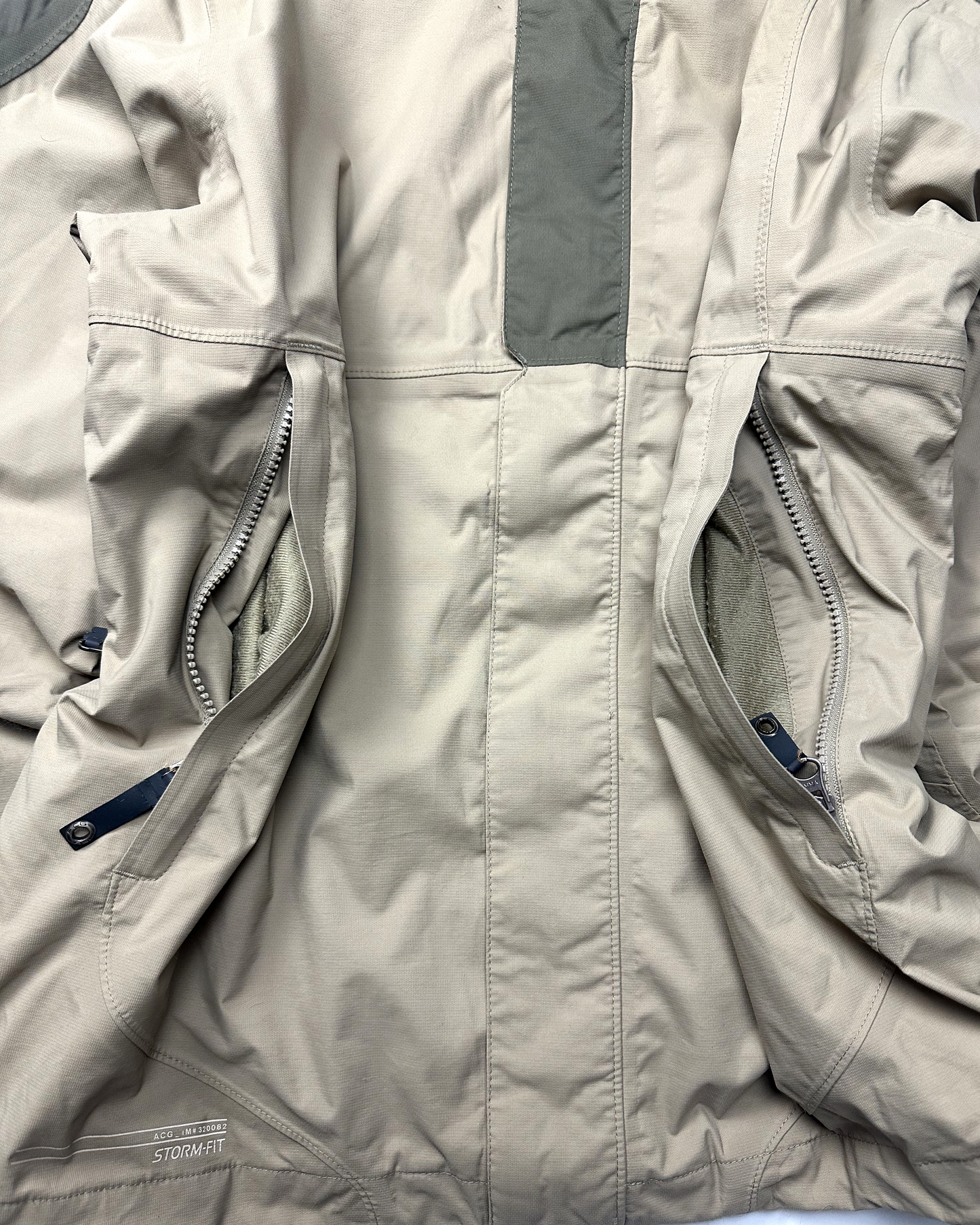 2006 Nike ACG Storm Fit Jacket (L)