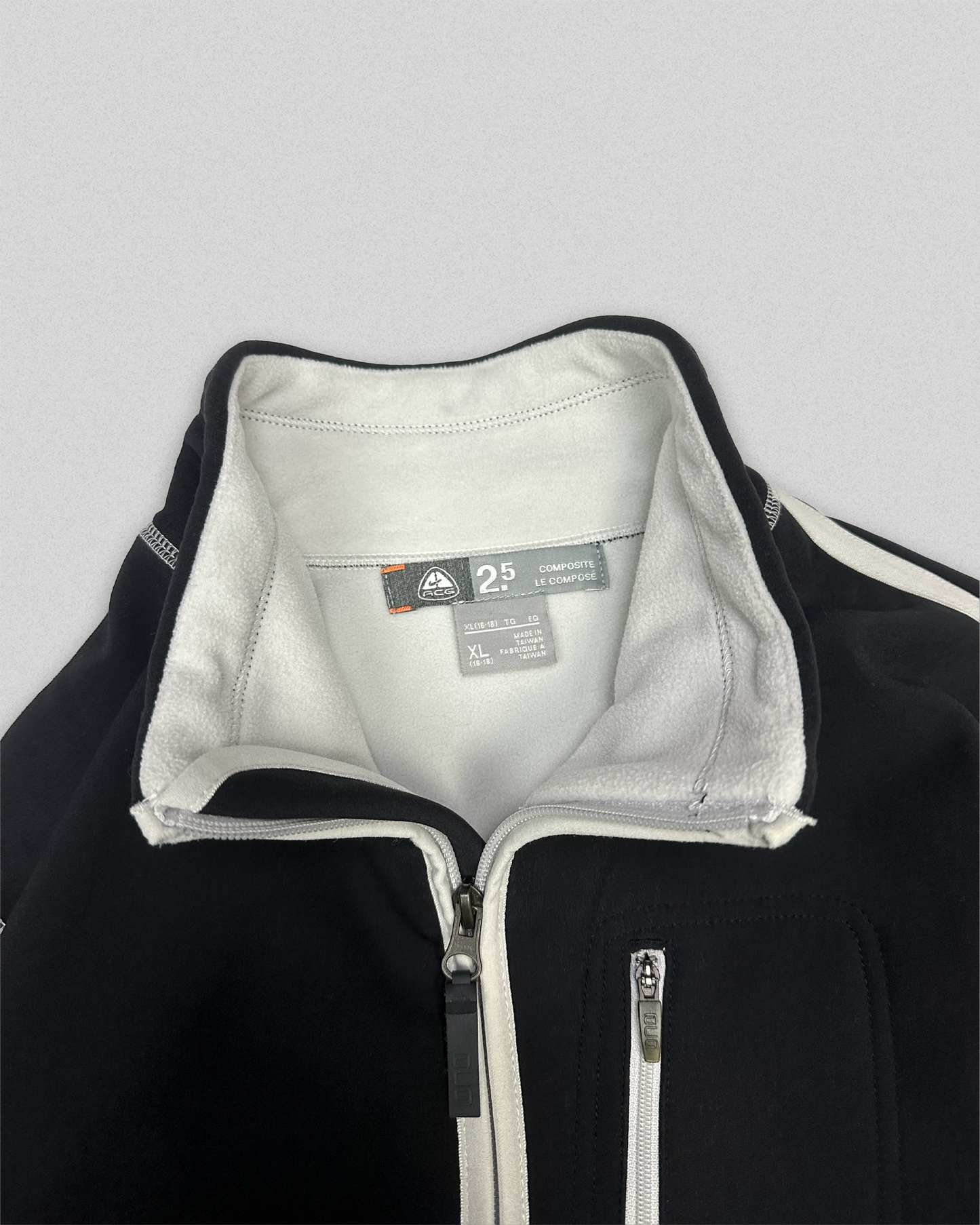 04' Nike ACG Contrast Stitch Softshell (XL)