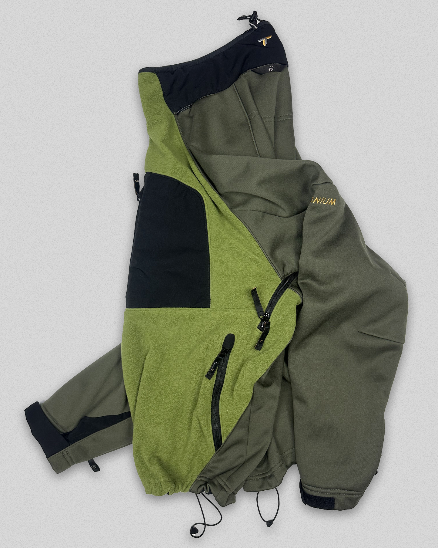 00's Columbia Titanium Fleece/Softshell (XXL)