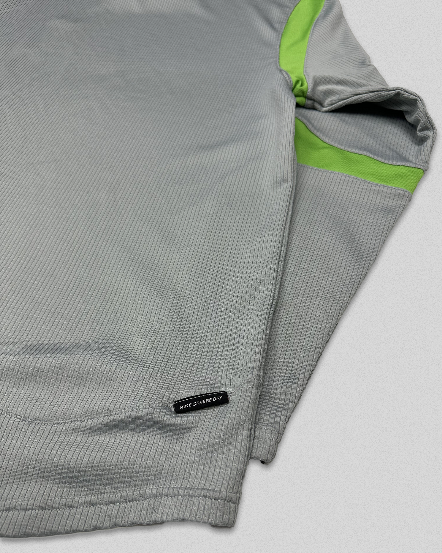 00's Nike Sphere Dry Panelled Longsleeve (L)